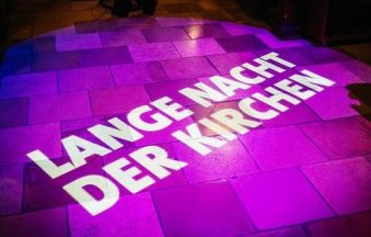 Lichtprojektion__Lange_Nacht_der_Kirchen_2026-dioezese-linz_-_2026-05-29T223353_319